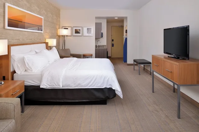 Suite, King Bed, Accessible, Holiday Inn Express Suites Pocatello 1/8