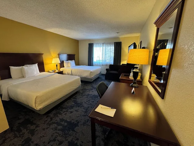غرفة بسريرين كوين، Hotel Americana Nogales, AZ 3/4