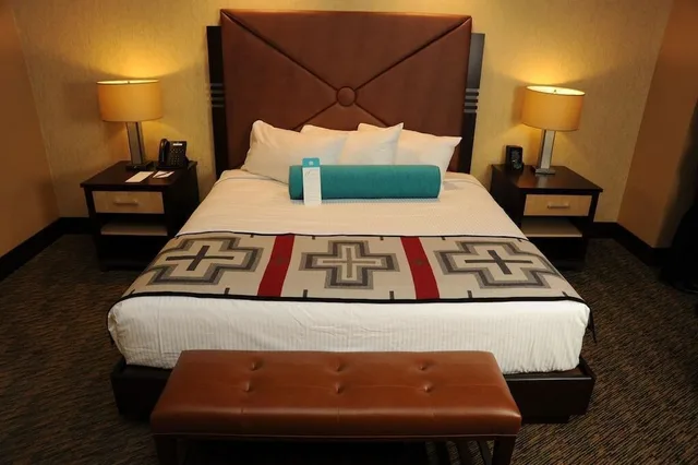 Executive, Suite, King Bed, Twin Arrows Navajo Casino Resort 2/3
