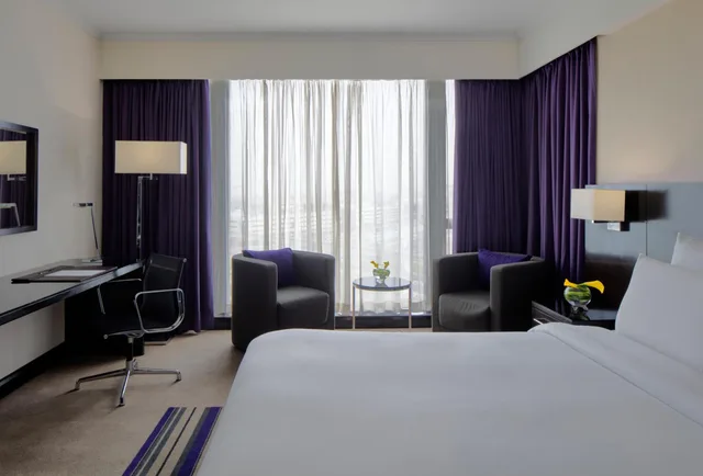 Executive, Double Bed, Pullman Dubai Creek City Centre 4/10