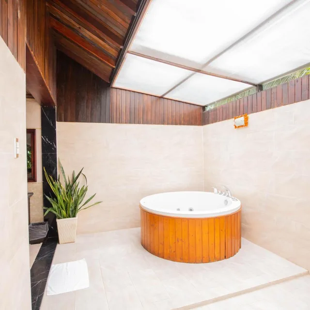 Bungalow, Sea View, Hot Tub, Diamond Bay Resort & Spa 9/10