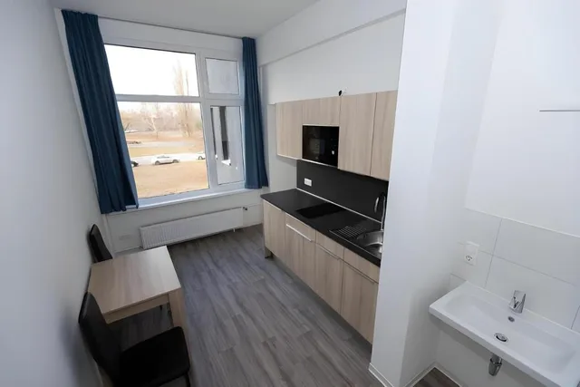 غرفة رباعية بأسرّة بطابقين بحمام مشترك، NEOHOSTEL BERLIN 2/2