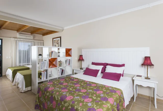 غرفة عائلية بسرير مزدوج وسريرين منفصلين، Hotel Rural Quinta do Marco 7/9