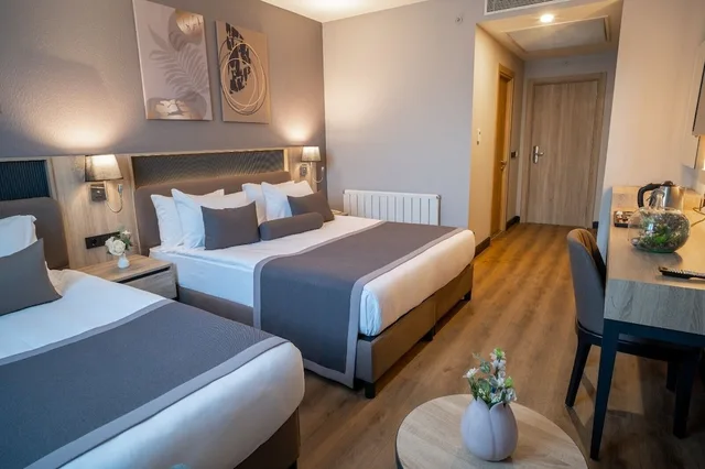 غرفة قياسية بسريرين منفصلين، Mayi Hotel 2/7