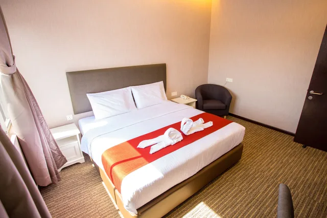 بنتهاوس بسرير كينج، Icon Hotel 2/4