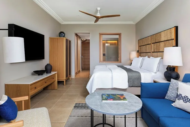 غرفة بريميوم بسريرين منفصلين بإطلالة على البحر بشرفة، The Westin Resort, Costa Navarino 5/9