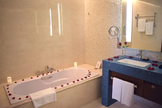 غرفة بسرير كينج، روش ريحان من روتانا(Rosh Olaya Hotel) 5/7