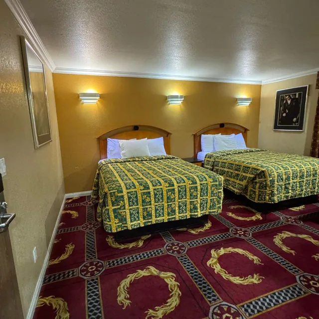 غرفة ديلوكس بسرير مزدوج، Sunrise Inn Gardena 2/5