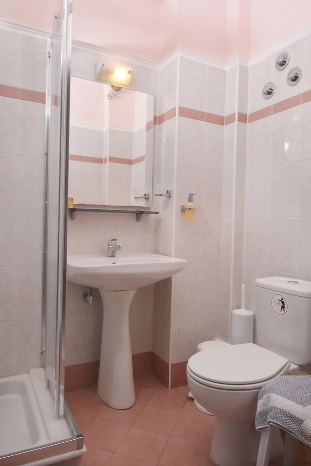 غرفة بسرير فردي، Hotel Ioni 9/10