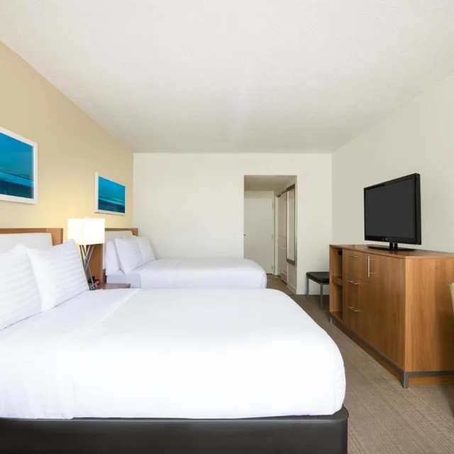 Standard, 1 King or 2 Double Beds، Holiday Inn Resort Aruba-Beach 1/10