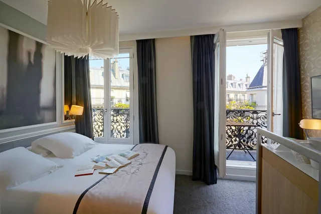 غرفة سوبيريور بسرير كوين بشرفة، Hotel Litteraire Le Swann, Bw Premier Collection 2/4