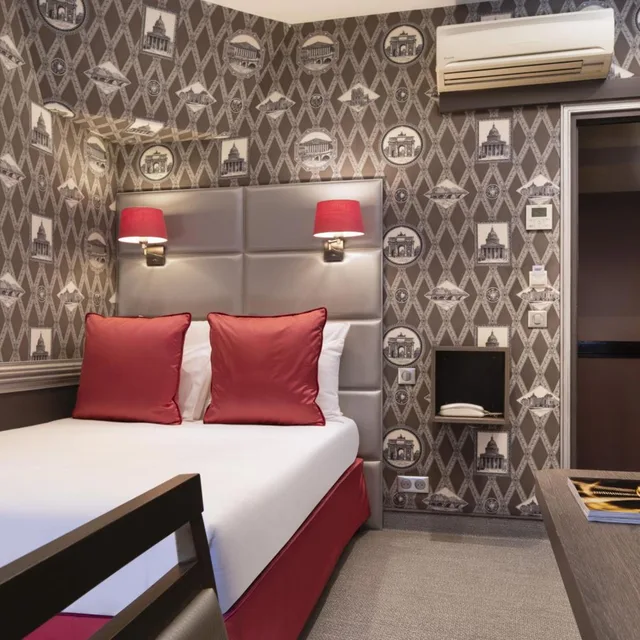 Room, Double Bed, Small, Elysees Hotel 3/4