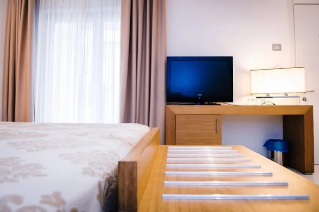 غرفة قياسية بسرير كوين، Monte Sarago 5/9
