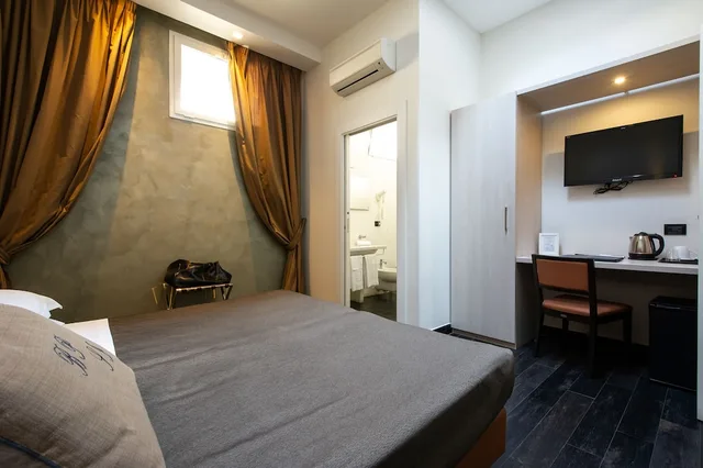 Room, Twin Beds, BORGO PIO SUITES INN 9/10