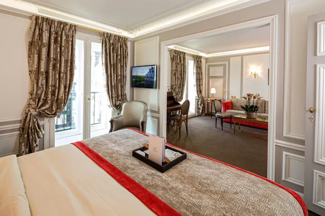 جناح بسرير كينج، Hotel Regina Louvre 4/10