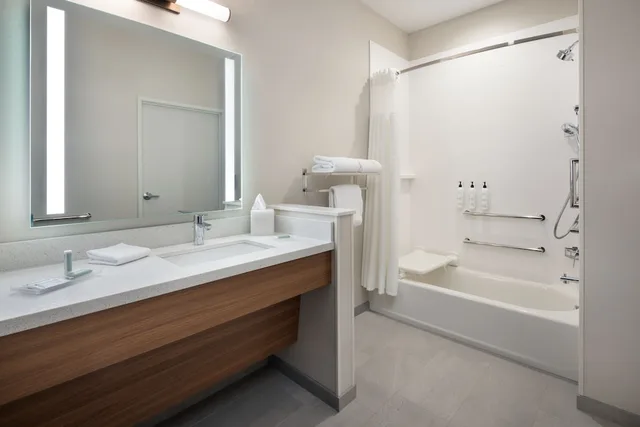 غرفة قياسية بسريرين كوين لذوي الإعاقة، Fairfield Inn & Suites by Marriott Montrose 3/4