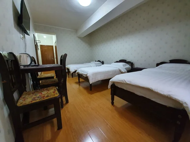 غرفة ثلاثية بثلاثة أسرّة، Land Hotel 2/7