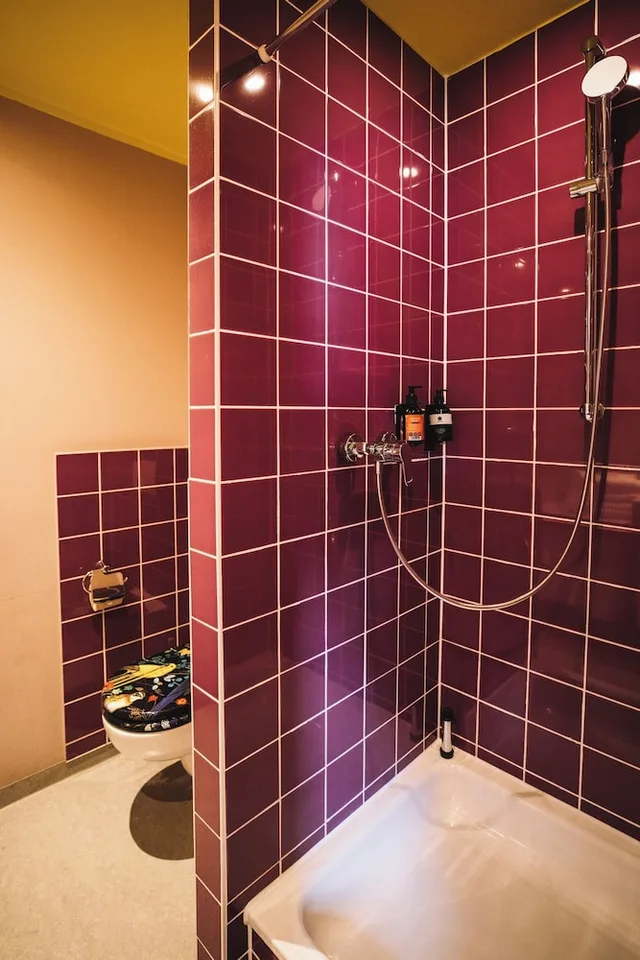 Bure, 1 Double and 4 Single Beds, Superbude St Georg 9/9