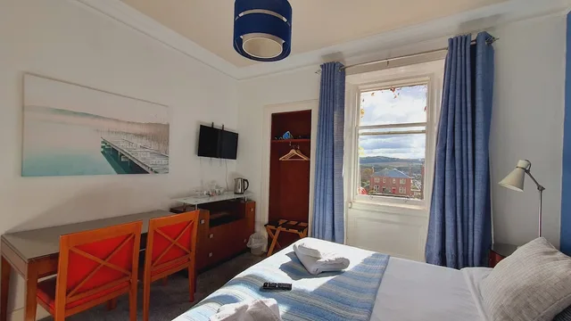 Standard, Double or Twin Bed, Hill View، Bayswell Hotel And Restaurant 1/4
