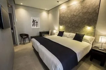 Deluxe, Single, King Bed, Vincci Mercat Hotel 1/1