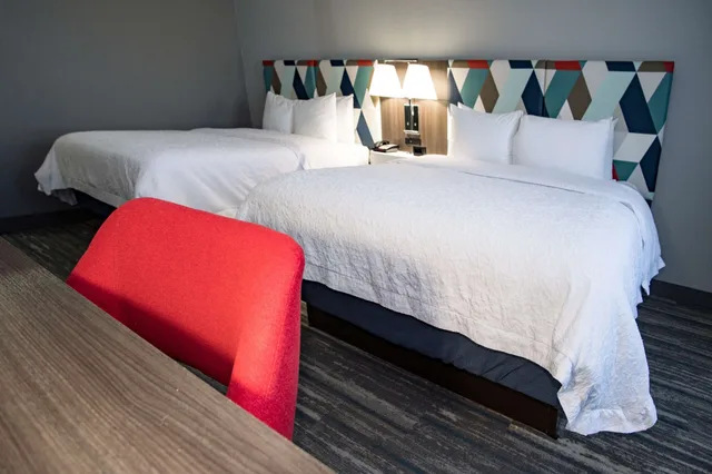 غرفة بسريرين كوين، Hampton Inn Oklahoma City/Yukon 4/6