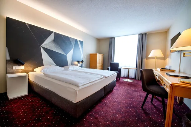 غرفة كومفورت بسرير كوين، Erikson Hotel 3/10