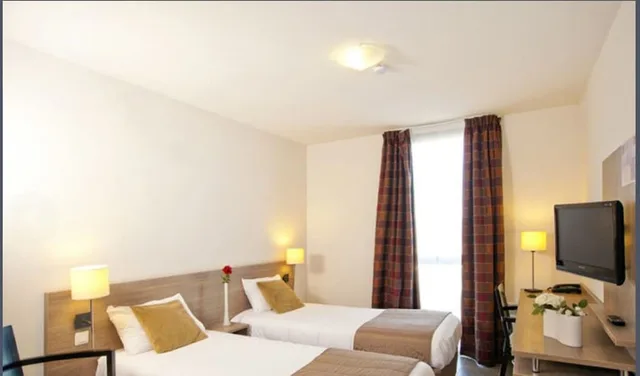 Studio, Sejours & Affaires Moulin Neuf Manosque 2/3