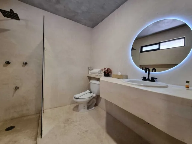 غرفة ديلوكس بسريرين مزدوجين بإطلالة على الحديقة، Hotel Holly 4/5