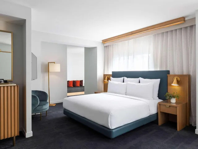 جناح فاخر، Hotel 55 Chicago Downtown 2/3