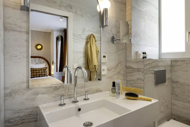 غرفة قياسية بسرير كوين، Hotel des Carmes by Malone 3/6