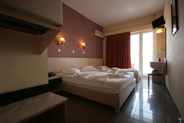 غرفة قياسية بسرير مزدوج، Dimitris Paritsa Hotel 2/2