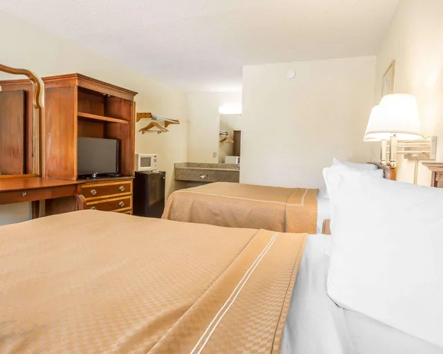 غرفة بسريرين مزدوجين للمدخنين، Quality Inn & Suites Thompson 3/3
