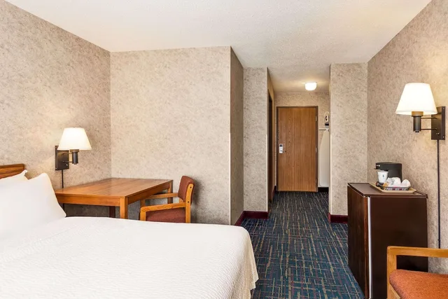 غرفة بسرير كوين لذوي الإعاقة، Days Inn by Wyndham Hurley 1/3