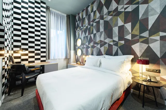 غرفة سوبيريور بسرير كوين، Stories Boutique Hotel 1/8