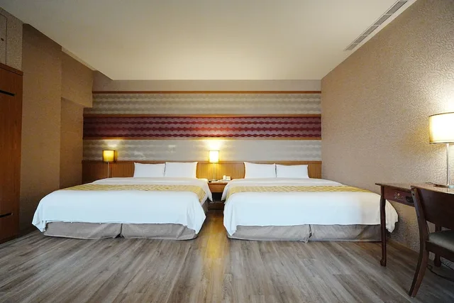 غرفة عائلية رباعية بسريرين مزدوجين، York Hotel 1/10
