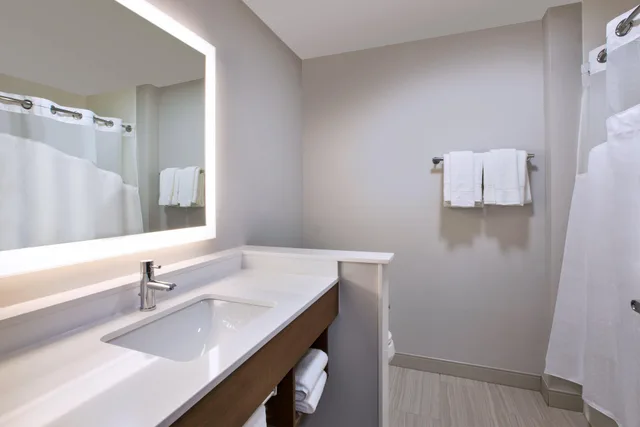 غرفة بسريرين كوين، Holiday Inn Express And Suites Wooster 4/5