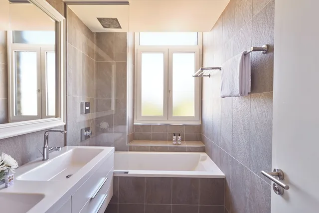 غرفة بريستيج بسرير مزدوج بإطلالة على البحر، Hotel Barriere Le Royal La Baule 1/1