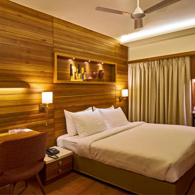 غرفة ديلوكس بسرير كينج، Hotel Atharv 7/10