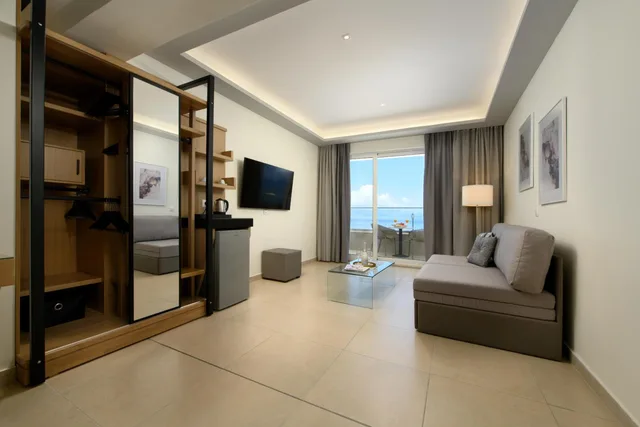 جناح بسرير كوين بإطلالة على البحر، Potamaki Beach 2/6