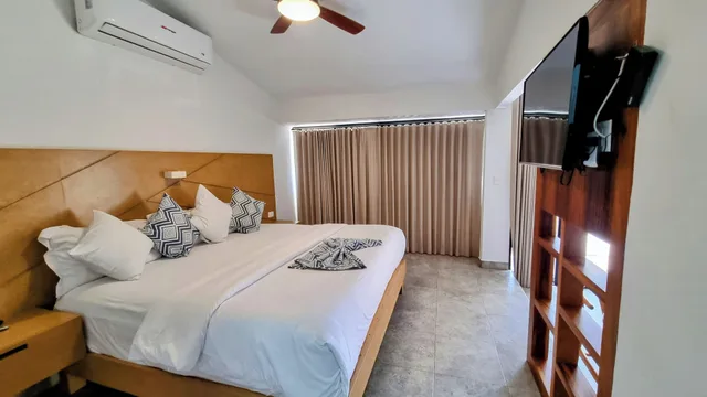 Renovated, Superior, King Bed, Buena Vista Oceanfront & Hot Springs Resort 3/8