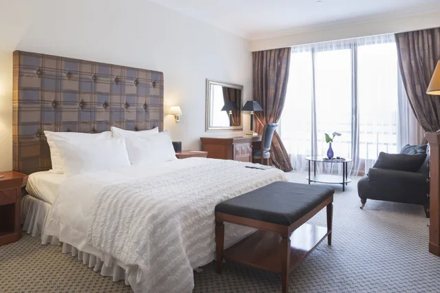 Superior, Queen Bed, Vilnius Grand Resort 2/4