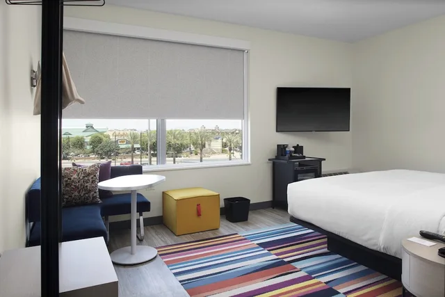 Aloft, King Bed، Aloft Glendale At Westgate 2/6