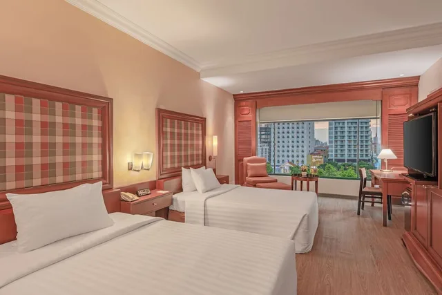 غرفة ديلوكس بسرير كينج بإطلالة على المدينة، Cambodiana Hotel 3/10