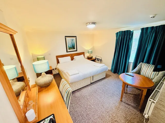 Classic, Double Bed, Wrexham Llyndir Hotel By Belvilla 5/10