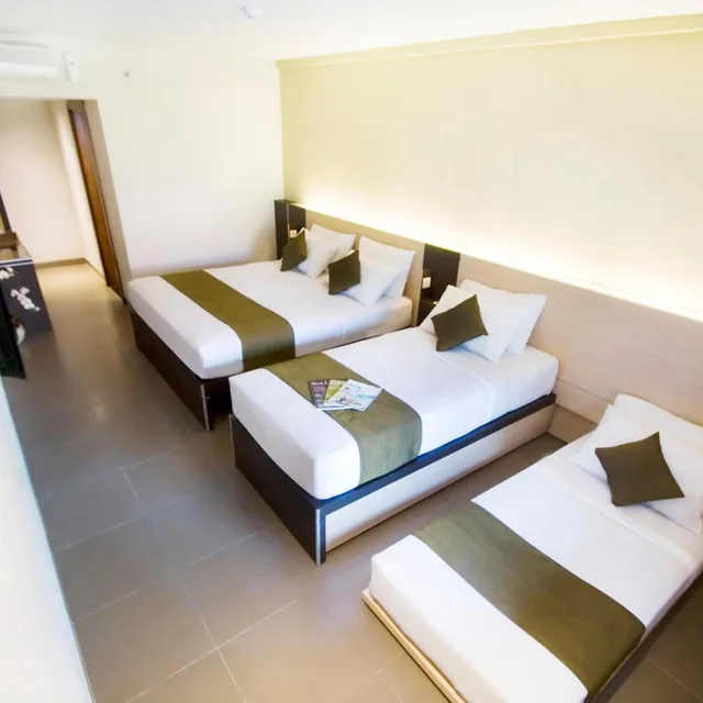 غرفة تنفيذية رباعية، Sukajadi Hotel, Convention and Gallery 1/9