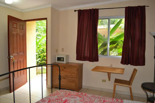 غرفة ثلاثية، The Balboa Inn Bed Breakfast 4/8