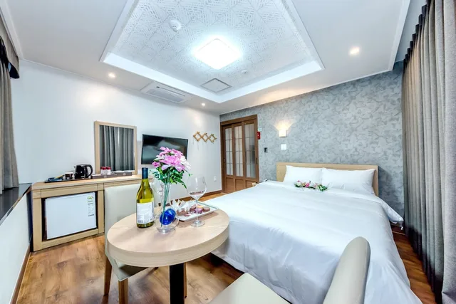 غرفة بسرير مزدوج، Leslie Hotel 1/6