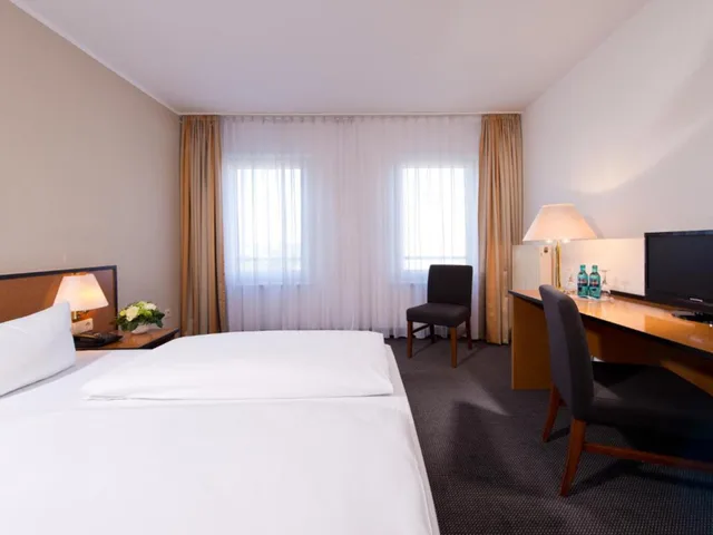 غرفة سوبيريور بسرير مزدوج، Hotel Frankfurt Airport 3/5