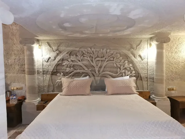 جناح بريميوم ركني بسريرين منفصلين وسرير كينج بغرفة نوم واحدة، Lucky Cave Cappadocia 2/4