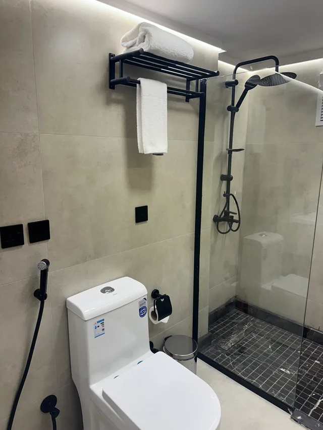 جناح بسرير كينج، فندق جولدن نيو كونتيننتال EX: فندق الحياة جدة كونتيننتال(Al Hyatt Jeddah Continental Hotel) 4/4